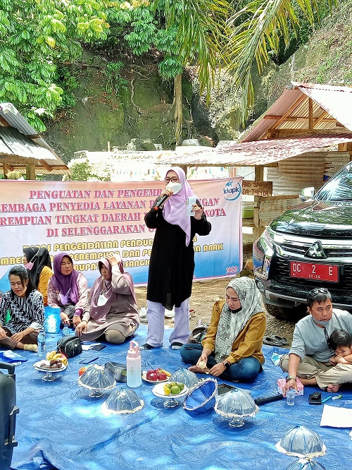 Wabup Pasangkayu Jelaskan Cara Pencegahan Stunting Kepada Ibu-ibu di Babula